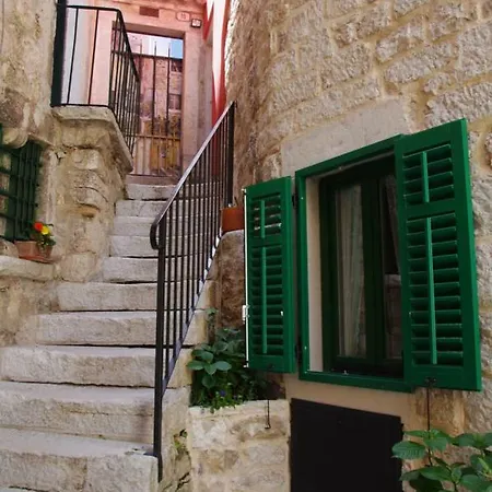 Monterosso Old Town 公寓 *